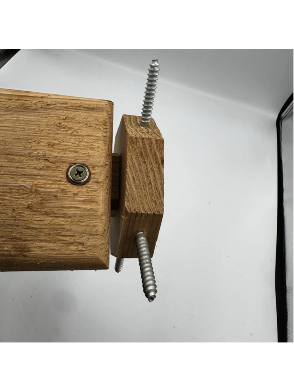 Songbird Cedar Spin-A-Cob Squirrel Corn Holder Bird Feeder Cedar Wood USA